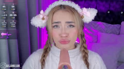 Snapshot of alejamillan1 chatting on 02.10.25   night GTM -5 online show from 02.10.25