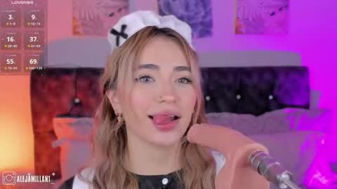 Snapshot of alejamillan1 chatting on 03.11.25   night GTM -5 online show from 03.11.25