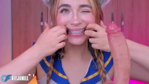 Snapshot of alejamillan1 chatting on 09.10.25   night GTM -5 online show from 09.10.25