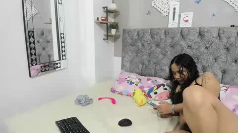 alejandra_evanss online show from 12.04.24