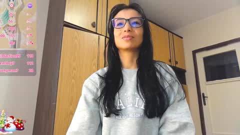 Alejandra online show from 01.03.25