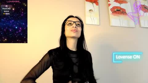 Alejandra online show from 02.05.25