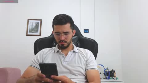 alejandroo_7 online show from 10.31.25