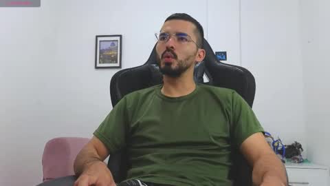 alejandroo_7 online show from 12.20.25