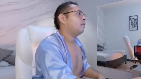 Alejandro  online show from 02.24.26