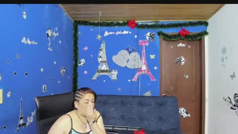 Snapshot of alejita_smithh chatting on 02.08.25 zoe and Kataleya online show from 02.08.25