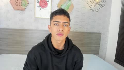 Snapshot of alejo_jones_ chatting on 07.16.26 alejo_jones_ online show from 07.16.26