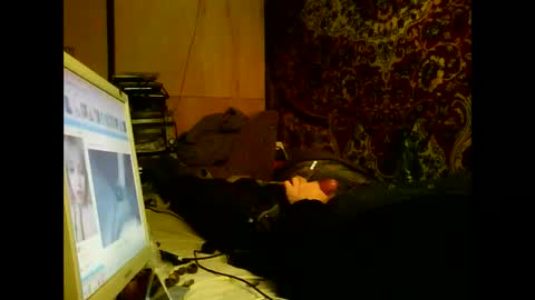 Snapshot of alekss4 chatting on 12.25.24 alekss4 online show from 12.25.24