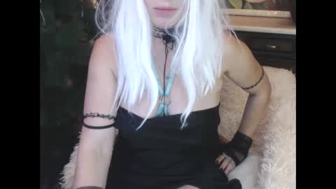 Snapshot of alenablack chatting on 12.16.24 Luly online show from 12.16.24