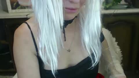 Snapshot of alenablack chatting on 03.03.25 Luly online show from 03.03.25