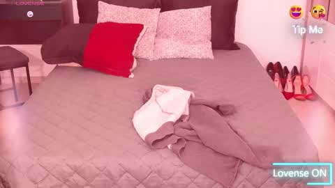 Snapshot of alenni chatting on 03.03.26 Alenni online show from 03.03.26