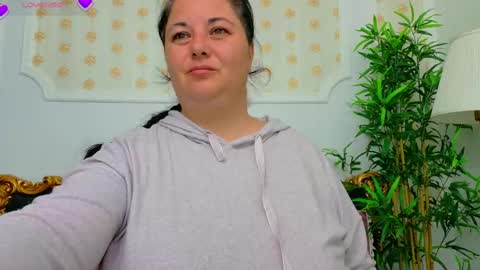 Snapshot of alesha_arabian_ chatting on 04.20.26 alesha_arabian_ online show from 04.20.26