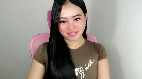 Snapshot of alesha_vibe_me chatting on 05.17.26 alesha_vibe_me online show from 05.17.26