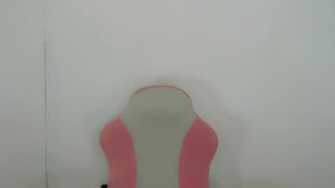 Snapshot of alesha_vibe_me chatting on 06.13.26 alesha_vibe_me online show from 06.13.26