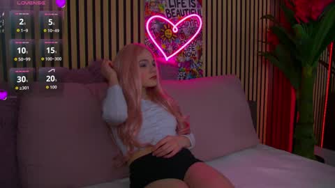 Snapshot of alesiaqueen chatting on 02.22.26 alesiaqueen online show from 02.22.26