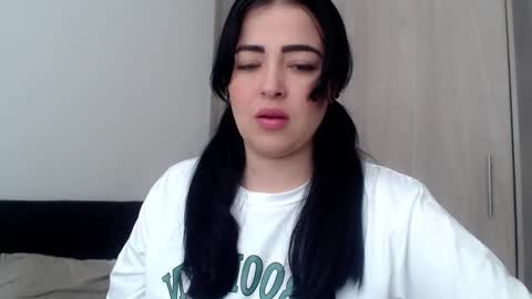 Snapshot of aleska__bell chatting on 02.18.25 Aleska online show from 02.18.25