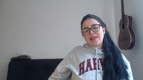 Snapshot of aleska__bell chatting on 10.02.25 Aleska online show from 10.02.25