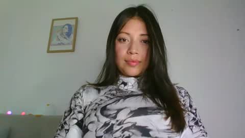 QUEEN OFF MILk  IM BACK  15 NOV online show from 04.23.26