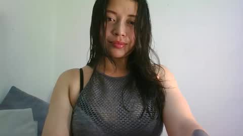 QUEEN OFF MILk  IM BACK  15 NOV online show from 05.05.26