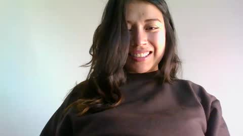 QUEEN OFF MILk  IM BACK  15 NOV online show from 05.09.26