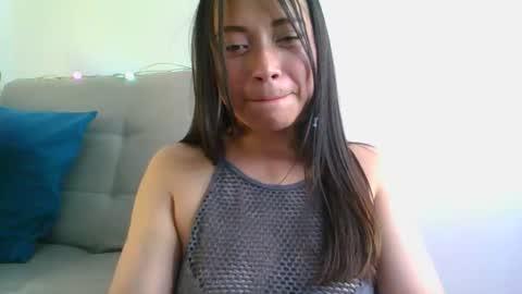 QUEEN OFF MILk  IM BACK  15 NOV online show from 05.25.26