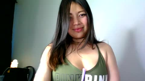 QUEEN OFF MILk  IM BACK  15 NOV online show from 05.28.26