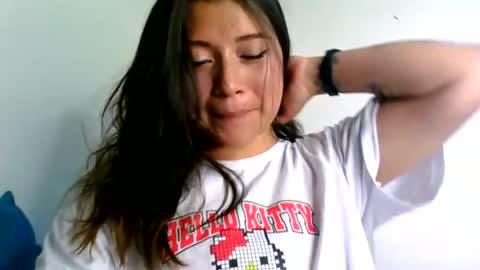 QUEEN OFF MILk  IM BACK  15 NOV online show from 06.12.26