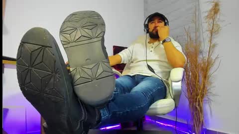 Snapshot of alessandro__wye chatting on 12.02.24 ALESSANDRO WYE online show from 12.02.24