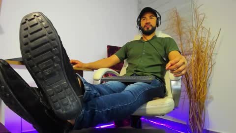 Snapshot of alessandro__wye chatting on 12.03.24 ALESSANDRO WYE online show from 12.03.24