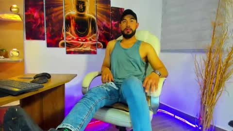 Snapshot of alessandro__wye chatting on 01.11.25 ALESSANDRO WYE online show from 01.11.25