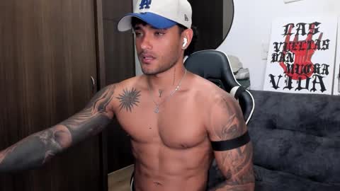 Alessandro Vanni online show from 09.25.25