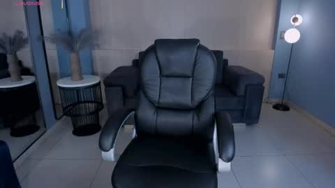 ALESSA ROMERO  online show from 10.04.25