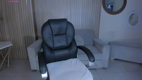 ALESSA ROMERO  online show from 11.29.25