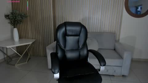 ALESSA ROMERO  online show from 02.10.26