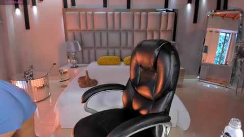 ALESSA ROMERO  online show from 05.20.26