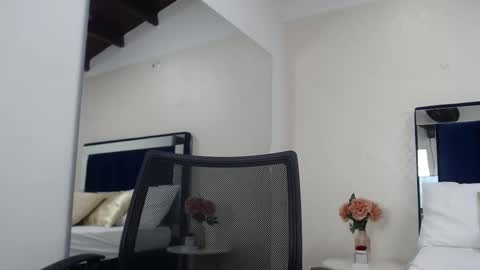 Snapshot of alessia_beth chatting on 01.24.25 ALESSIA online show from 01.24.25