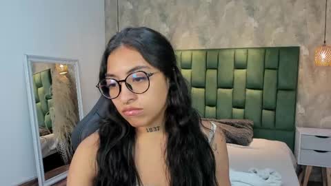 Snapshot of alessia_storm_ chatting on 05.12.26 Alessia online show from 05.12.26