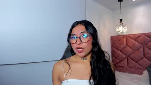 Snapshot of alessia_storm_ chatting on 05.14.26 Alessia online show from 05.14.26