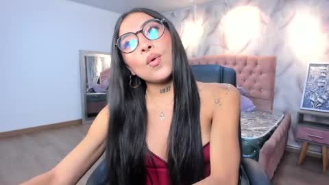 Snapshot of alessia_storm_ chatting on 05.17.26 Alessia online show from 05.17.26