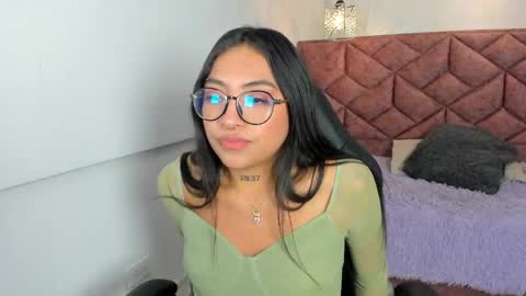 Snapshot of alessia_storm_ chatting on 05.19.26 Alessia online show from 05.19.26