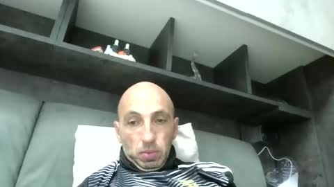 alex120475 online show from 10.19.25