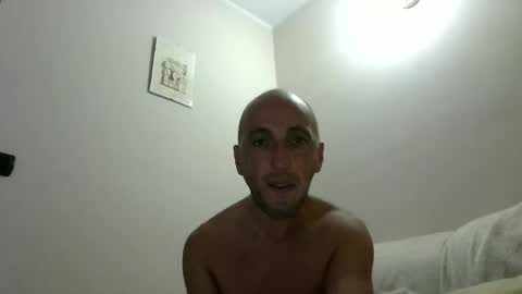 alex120475 online show from 10.26.25