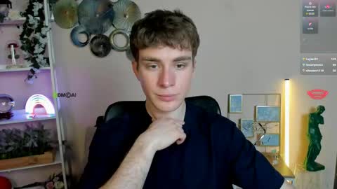 Snapshot of alex_reeding chatting on 05.11.26 Alex online show from 05.11.26