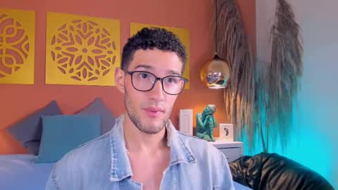 Alex Russo online show from 09.28.25