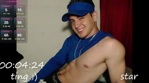 Snapshot of alex_smith0 chatting on 02.02.25 online show from 02.02.25