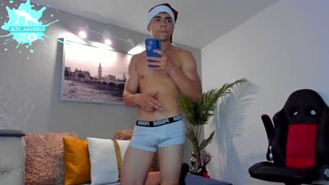 Snapshot of alex_zt chatting on 12.14.24 x online show from 12.14.24