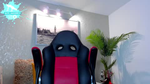 Snapshot of alex_zt chatting on 12.23.24 x online show from 12.23.24