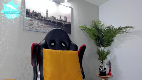 Snapshot of alex_zt chatting on 02.07.25 x online show from 02.07.25
