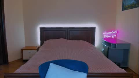 Snapshot of alexa_glory chatting on 03.25.26 Alexa online show from 03.25.26