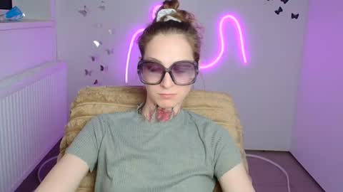 Snapshot of alexa_kittie chatting on 07.07.26 Alexa online show from 07.07.26